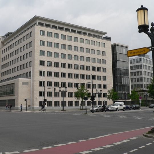 Ehem. Reichsbankstelle Charlottenburg Bismarckstraße 14-15, Leibnizstraße 9-10