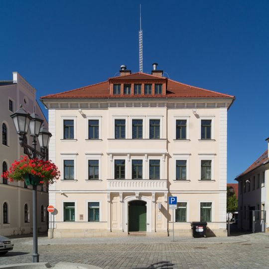 Wohnhaus in offener Bebauung Markt 28