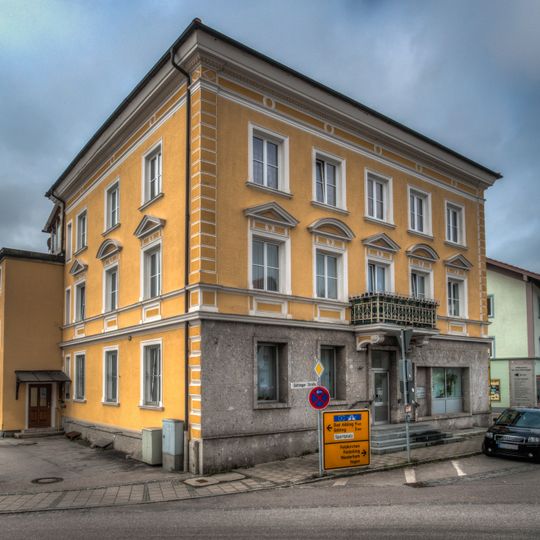 Göttinger Straße 2