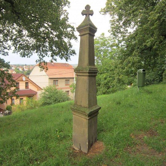 Kříž na křížové cestě u Rosic - 1. zastavení