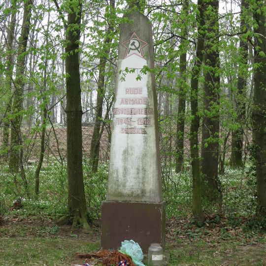Památník Rudé armády ve Svojšicích