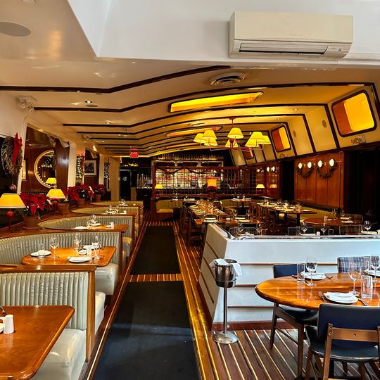 Lure Fishbar