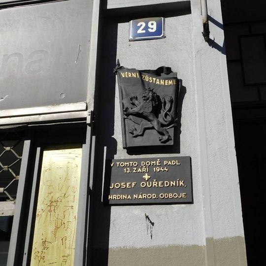 Pamětní deska Josefu Ouředníkovi v Žitné ulici v Praze