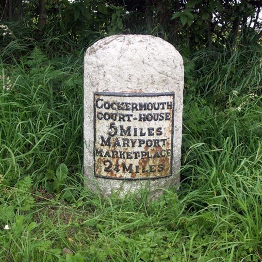 Milestone, Dearham, SW of crossroads nr 30 sign