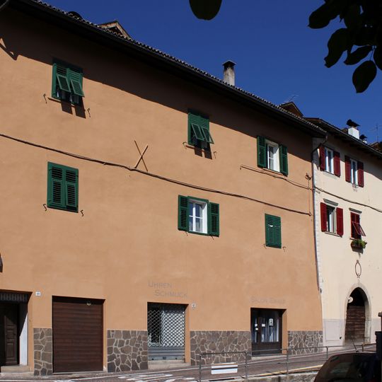 Hans-Feur-Straße 13-15