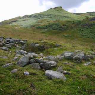 Dike, circles and cairns on Bleaberry Haws