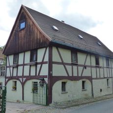 Niedere Dorfstraße 12