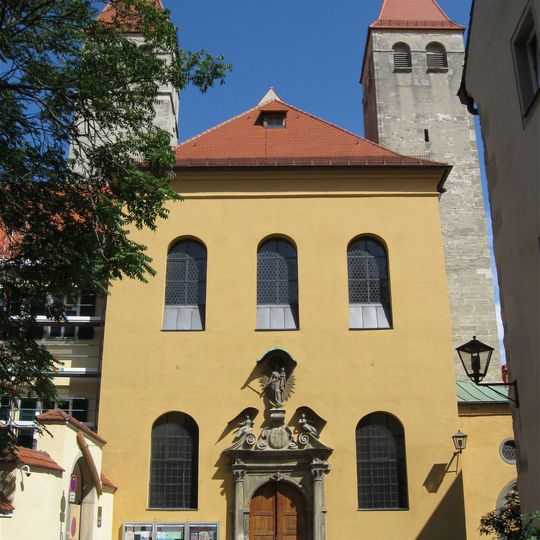 Katholische Dompfarrkirche Maria Immaculata , ehemalige Damenstiftskirche