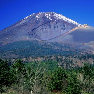 Historic eruptions of Mount Fuji
