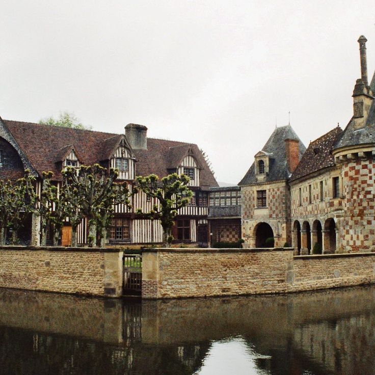 Saint-Germain-de-Livet Castle