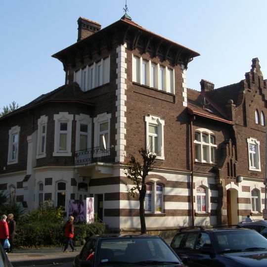 Willa, Staszica  3, Krosno