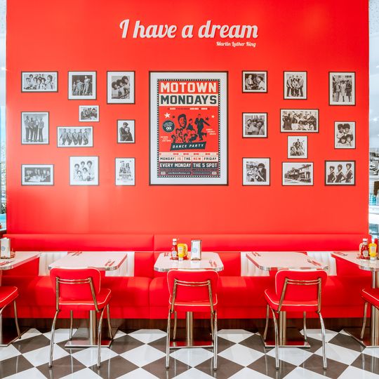 Holly's Diner