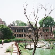 Hauz Khas Complex