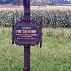 Kříž východně od Kamene