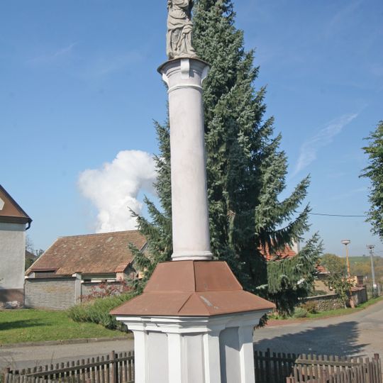 Sloup se sochou Panny Marie