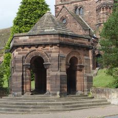 Stone shelter in Thornton Hough