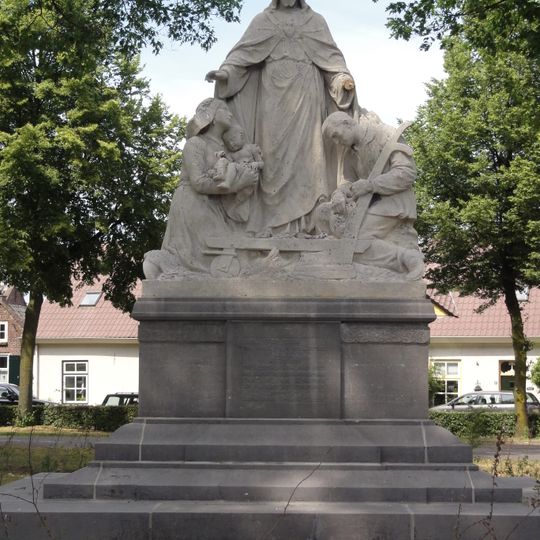 Statue of Sacred Heart of Jesus Christ