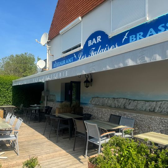 Les Falaises