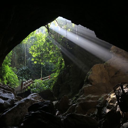 Alutila Cave