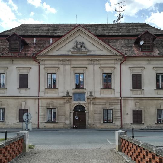 Jiná správní stavba - bývalá hospodářská správa