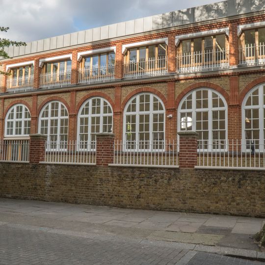 Wall At London Clinic Centre