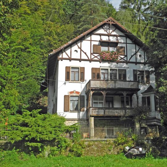 Wohnhaus in offener Bebauung Friedrich-Gottlob-Keller-Straße 73