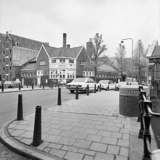 Nieuwe Uilenburgerstraat 114-116