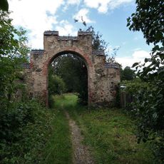 Ciechanowice palace park