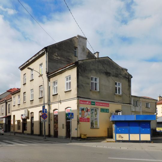 Kamienica przy ulicy Kolejowej 13