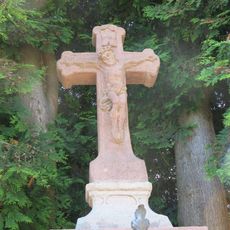 Kříž u autobusové zastávky U Kynčlů v Nové Vsi nad Popelkou