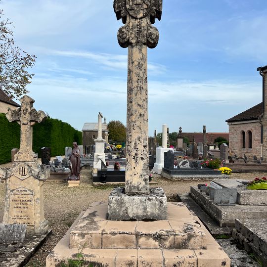 Cemetery cross of Huilly-sur-Seille