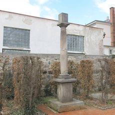 Sloup v klášterní zahradě v České Lípě