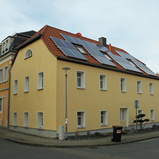 Wohnhaus in halboffener Bebauung und in Ecklage Pestalozzistraße 17