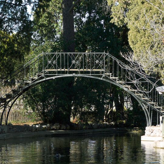 Iron bridge of El Capricho, Madrid