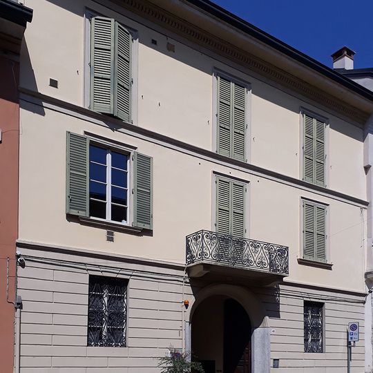 Via Giuseppe Garibaldi 40