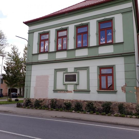 Pamětní deska Františkovi Ernestovi v Žimuticích