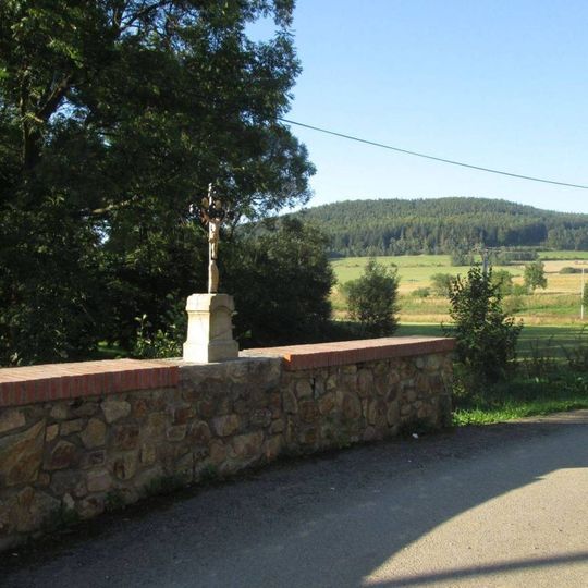 Kříž na můstku u Křížova
