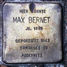 Stolperstein en memoria de Max Bernet
