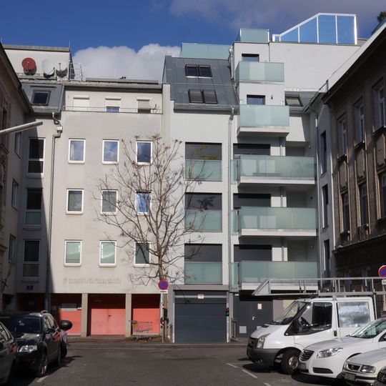Wohnhausanlage Albertisgasse 3