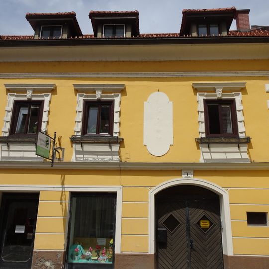 Town house Bahnhofstraße 1