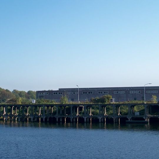 Mijnenmagazijn, geheel uit monoliet gestort beton opgetrokken