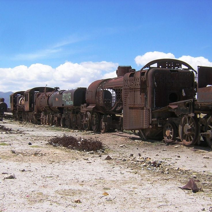Cementerio de Trenes del Salar de Uyuni