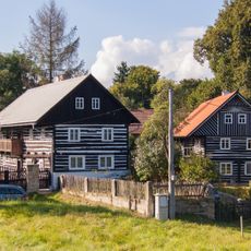 Usedlost čp. 16 a če. 1