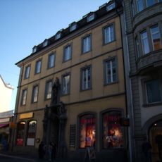 Wohn- und Geschäftshaus