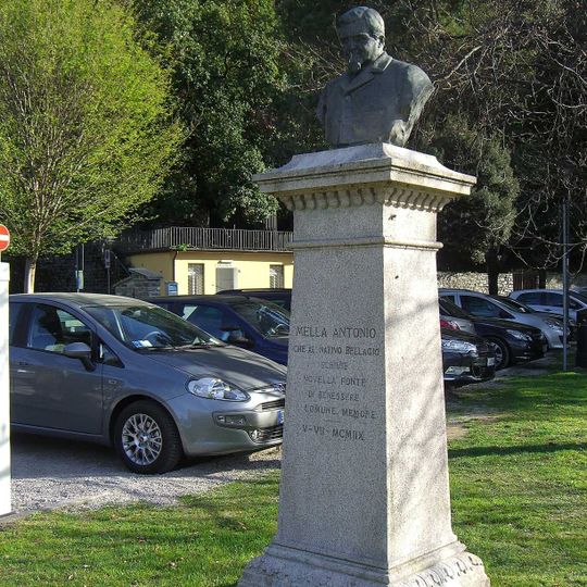 Monument to Antonio Mella