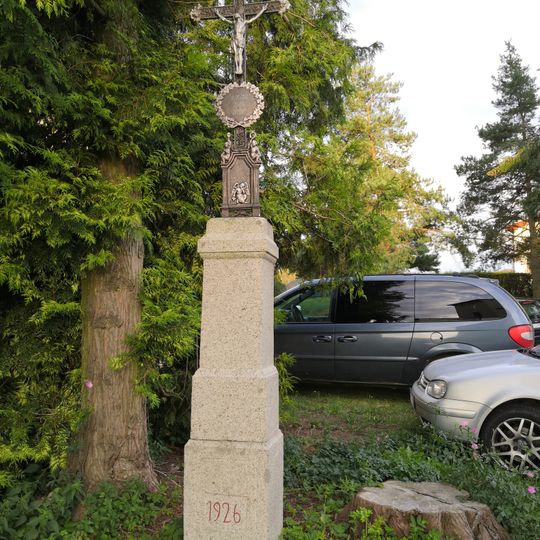 Kříž na křižovatce v Hornosíně