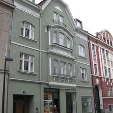 Wohn- und Geschäftshaus