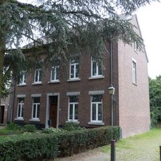 Op De Berg 8, Elsloo