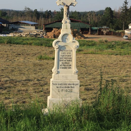 Kříž na západním okraji Ocmanic