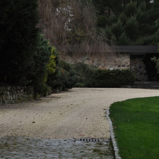 Elinor and Sherman Ford House